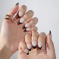 Thumbnail for F05 - Black Swan